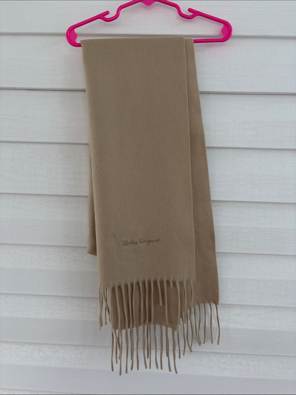 Salvatore Ferragamo 100% Cashmere Scarf Beige Camel Fringe Italy 70x14